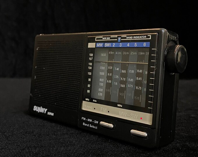 Vintage World Band Radio, Made in Japan, Sunny Global Radio, Rare and