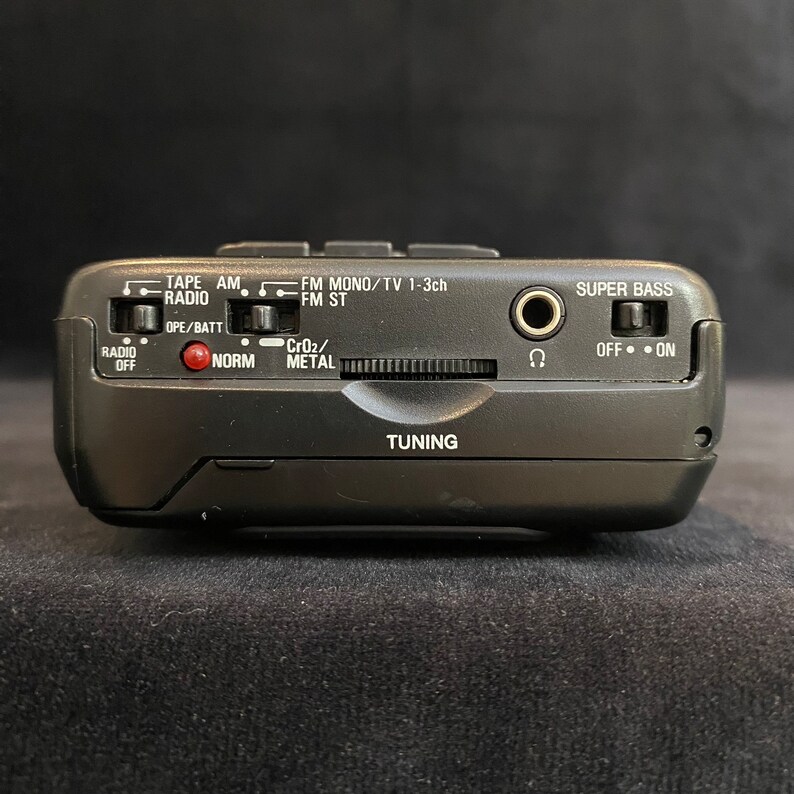 Vintage Aiwa Walkman Cassette Player FM/AM Band Radio Works Etsy