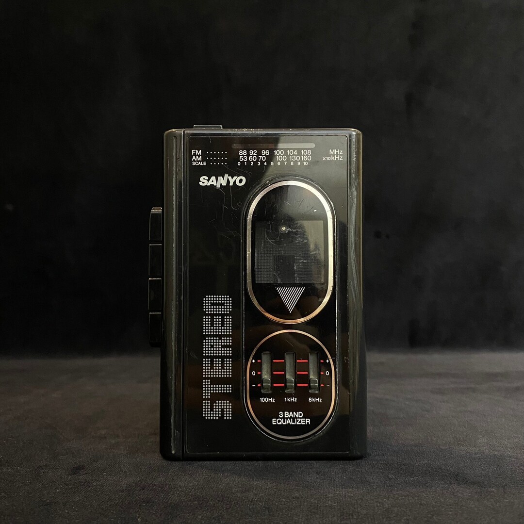 Vintage Sanyo Cassette Player, AM/FM Band Radio, Vintage Tape, Rare and