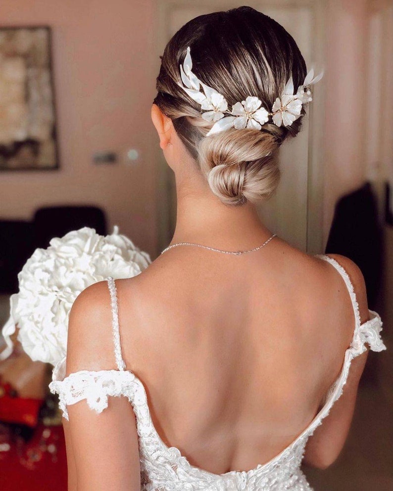 Bridal hair comb with leaves,bridal hair comb,bridal headpiece,helen headpiece,wedding accessories,bridal acccessories .br Bridal hair comb with leaves,bridal hair comb,bridal headpiece,helen headpiece,wedding accessories,bridal acccessories .br