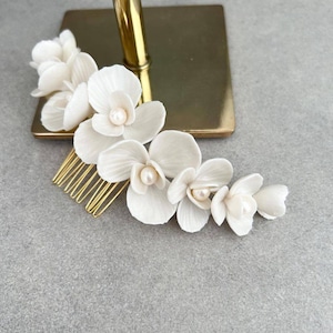 Porcelain flowers bridal hair comb,clay flower,pearls bridal hair piece,bridal hair claps,gold bridal hair comb,white flowers