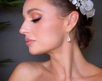 Ivory flowers and pearls bridal hair comb,floral bridal hair piece,wedding hair comb,bridal hair vine,silver headpieces,bridal tiara