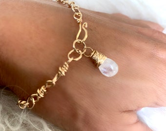 Pulsera de piedra lunar en forma de lágrima, hecha a mano, chapada en oro de 14 quilates o plata de ley.