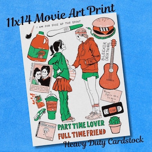 Puede incluir: Impresión artística de película de 28 x 36 cm sobre cartulina resistente. La impresión presenta ilustraciones de dibujos animados de una pareja, una hamburguesa, una guitarra y otros elementos extravagantes. El texto incluye "Part Time Lover, Full Time Friend."