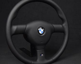 復元済み BMW M テクニック 2 ステアリングホイール | 385 mm レザー E30 E34 E32 M3 M5