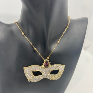 Golden rhinestone chain long vintage Venetian mask 1980s great condition large unusual gold plated zirconia 80s Germany