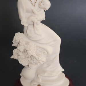 G. Armani Maternity with Flowers 5&quot; Figurine - 1992 Florence