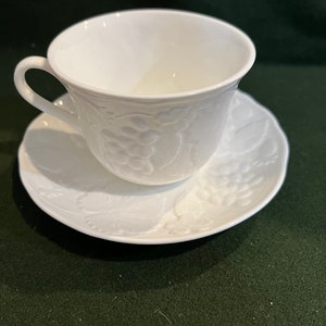 Wedgwood “Strawberry & vine” 2 cups and 2 saucers
