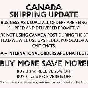 Puede incluir: Imagen de texto que anuncia una actualizaci&oacute;n de env&iacute;o para Canad&aacute;. El texto indica que todos los pedidos se env&iacute;an y entregan r&aacute;pidamente. Canada Post no se utiliza durante la huelga. En su lugar, se utilizan UPS, FedEx, Purolator y Chit Chats. Los pedidos de EE. UU. y los internacionales no se ven afectados. La imagen tambi&eacute;n incluye una oferta de descuento: compre 2 art&iacute;culos y reciba un 25% de descuento, compre 3 o m&aacute;s art&iacute;culos y reciba un 35% de descuento. No se necesita ning&uacute;n c&oacute;digo promocional, el descuento se aplica autom&aacute;ticamente al finalizar la compra.