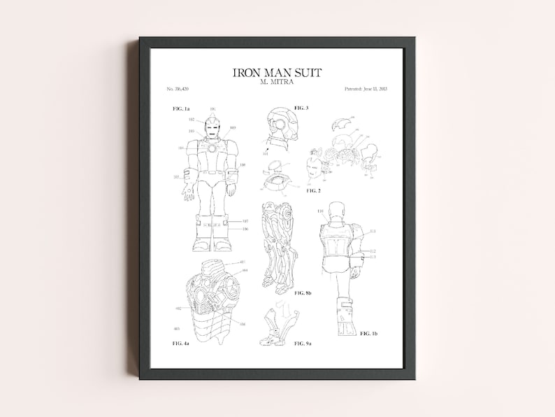 Puede incluir: Dibujo en blanco y negro de una patente para un traje de Iron Man. El dibujo muestra diferentes vistas del traje, incluyendo el cuerpo completo, la cabeza, los brazos y las piernas. El n&uacute;mero de patente es 30.430 y la fecha es 12 de junio de 2003.