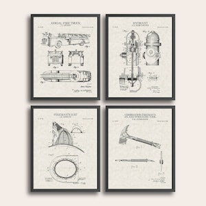 Peut inclure: Ensemble de quatre dessins de brevets vintage en noir et blanc d'équipements de lutte contre l'incendie. Les dessins comprennent un camion d'incendie aérien, une borne d'incendie, un casque de pompier et une hache et un outil de démolition combinés pour pompiers.