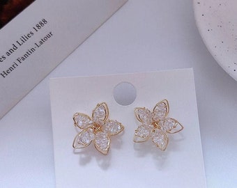 Dawery Stud Earrings for Women Cute Lovely Flower or Crystal Earrings