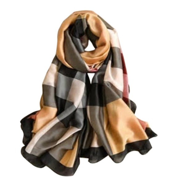 Checkered beige scarf