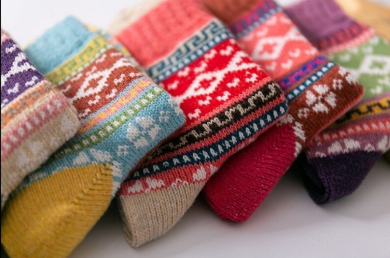Set of 5 Pairs of Trendy Vintage Style Spring/Winter Socks Vintage Socks. Free Delivery, Next shipping. image 7