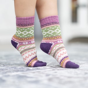 Set of 5 Pairs of Trendy Vintage Style Spring/Winter Socks Vintage Socks. Free Delivery, Next shipping. image 5