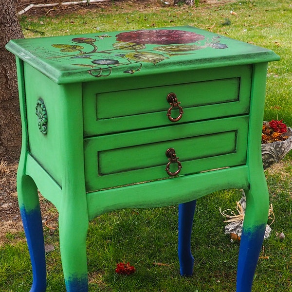 Side Table With 2 Drawers -Vintage Style  -Night Stand  -Bed side Table- Coffee Table-Chest Of Drawer-Green Colour