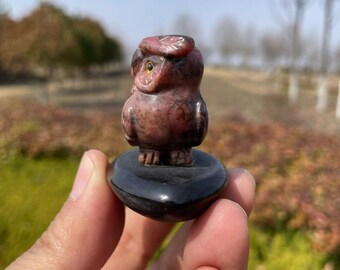 ロードナイトのフクロウ彫刻：癒しのクリスタル動物像 - Etsy 日本