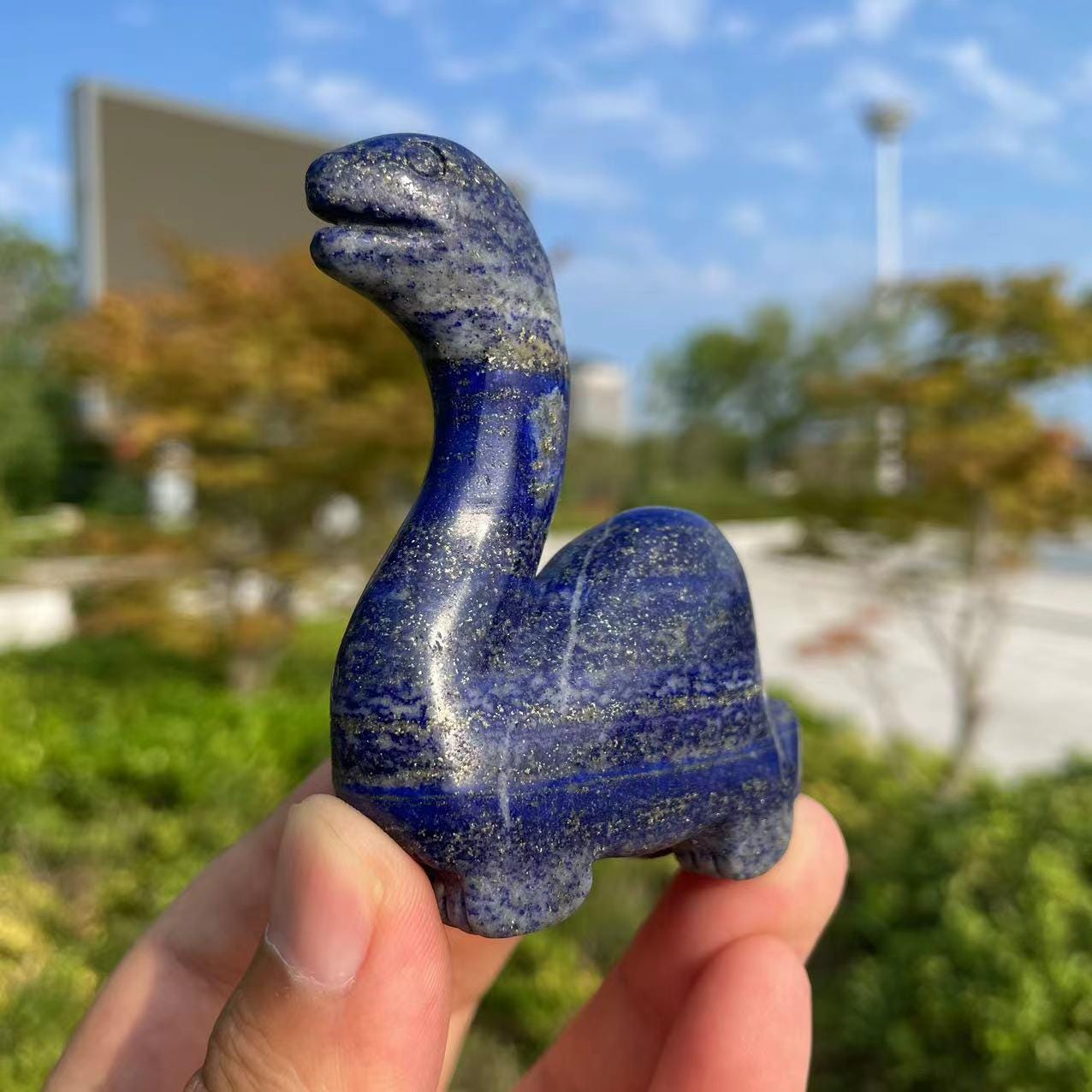 ラピスラズリの恐竜彫刻：クリスタル動物像 - Etsy 日本