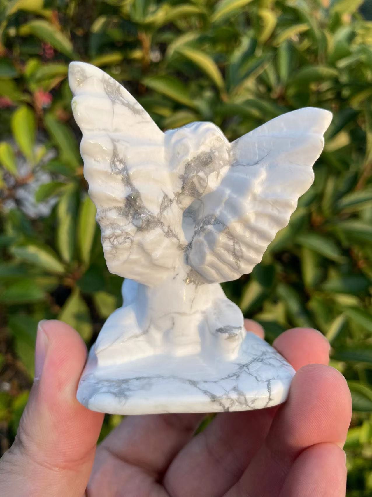 ハウライトエンジェルチャイルド彫刻：ヒーリングクリスタル守護天使