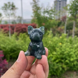 Lovely Moss Agate Dog Carving|Crystal Animal Dog Statue Crystal Dog Gift for Kids and Women|Healing Crystal French Bulldog Carving for Gift
