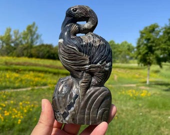 Hand Carved Volcanic Agate Flamingo Sculpture: Healing Crystal Carving GiftCrystal Decor