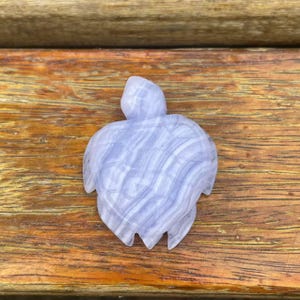 Hand Carved Blue Lace Agate Turtle Carving|Crystal Sea Turtle Statue|Healing Crystal Gemstone Turtle|Crystal Turtle Gift for Women and Men#B