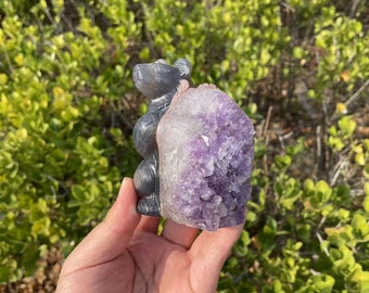 Hand Carved Agate Bear with Amethyst Cluster | Crystal SculptureCrystal Decor