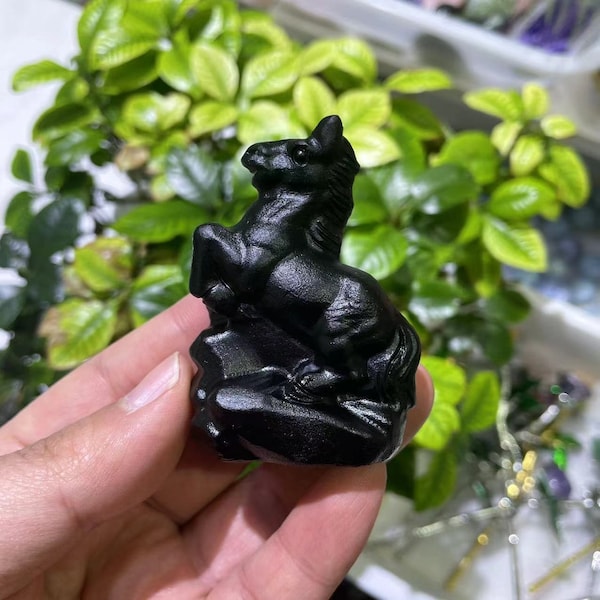 Black Obsidian Horse Carving|Crystal Animal Horse Sculpture Crystal Horse Gift for Kids and Women|Chakras Crystal and Crystal Healing