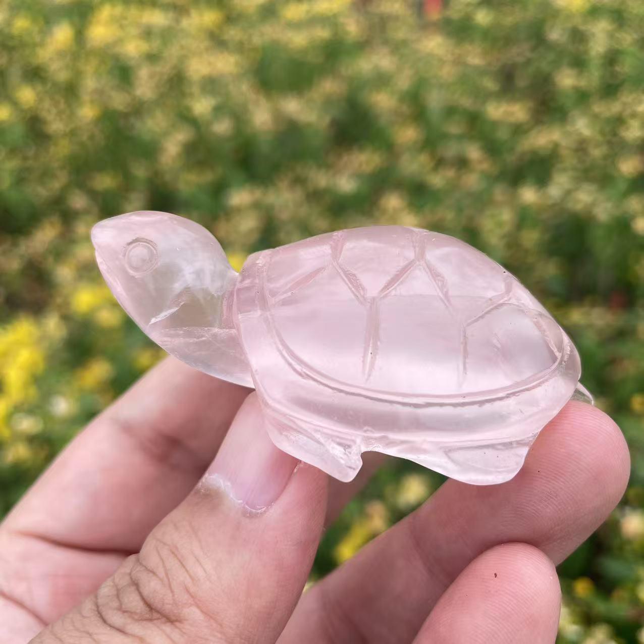 ローズクォーツの亀の彫刻：水晶のウミガメの像、スピリチュアルギフト