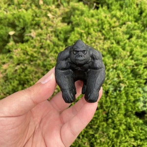 Hand Carved Black Obsidian Gorilla Carving|Healing Crystal|Stone Carving|Crystal Animal Gorilla Sculpture|Crystal Gift for Women and Kids