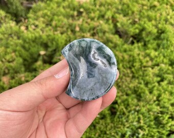 Druzy Moss Agate Moon Bowl: Healing Crystal Carving
