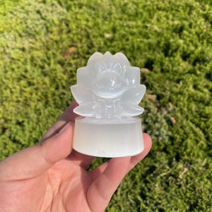 Cute Selenite Fox Carving|Healing Crystal|Crystal Animal Nine-Tailed Fox Carvings|Energy Stone Unique Crystal Unicorn Gift for Her and Kids