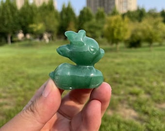 Green Aventurine Deer Carving: Crystal Animal SculptureCrystal Decor