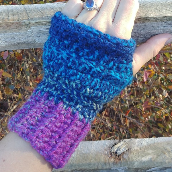 Fitted Fingerless Gloves (Women's Size)