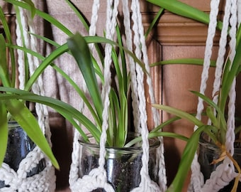 かぎ針編み/マクラメスタイルのプラントハンガー * リサイクルガラスのヨーグルト瓶にフィット * 植物の繁殖に最適