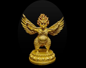 10 cm, buddhistische Miniatur-Statue von Garuda, Vollvergoldet, Gesicht bemalt