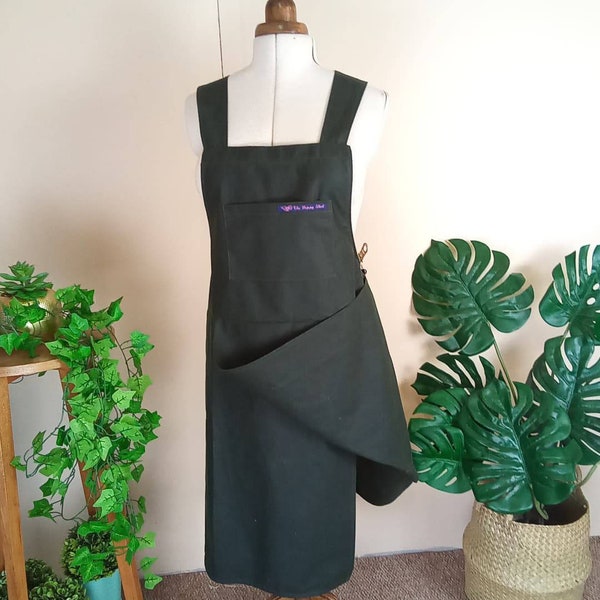 Potters apron, Split leg apron, handmade apron, gardening apron, wax fabric apron, pinafore, work apron, apron with pocket, waterproof apron