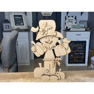 Scarecrow Shelf Sitter