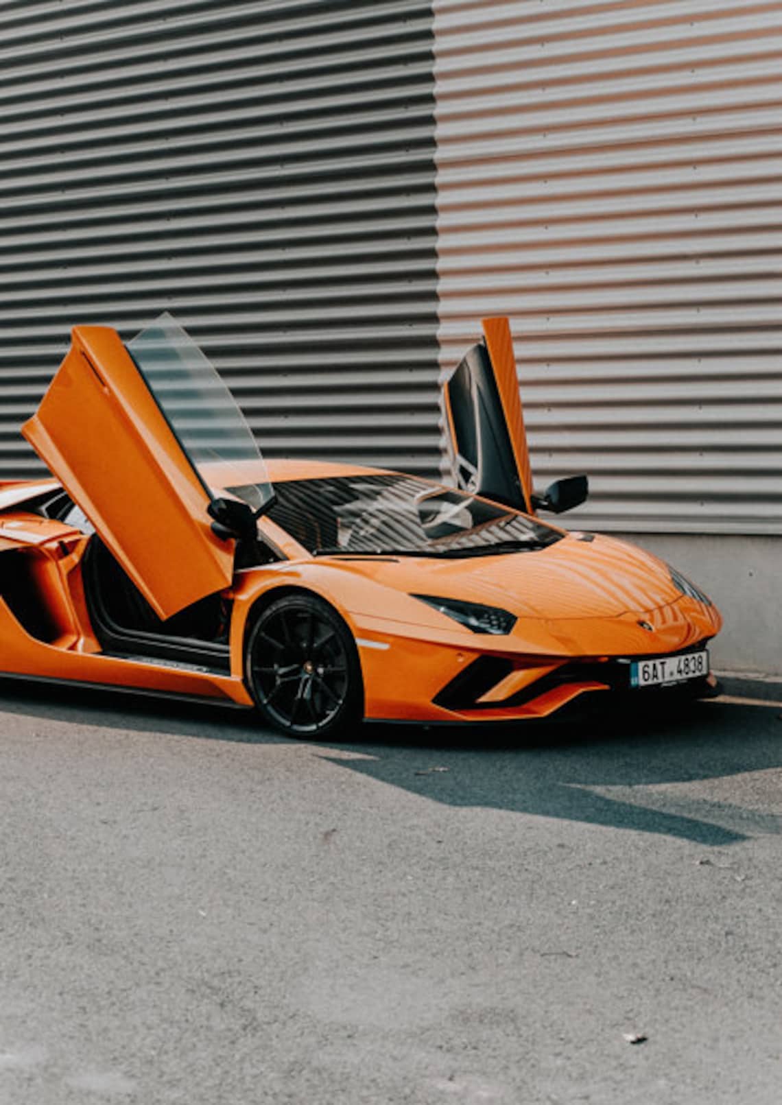 Оранжевая lamborghini а4