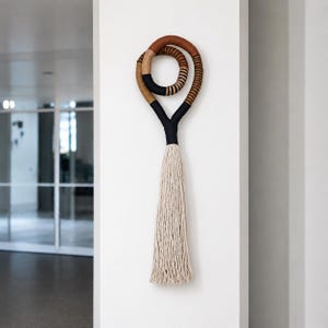 Boho repväggbonad, minimalistisk makraméväggbonad, handgjord bomullsrepväggkonst, modern abstrakt fiberkonst, neutral bohodekor