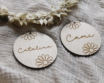 Pendant personalized with name, gift tag, flower pendant gift, baby gift, wooden place cards, wooden party favors