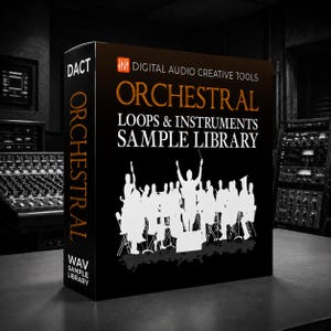 以下が含まれることがあります： DACTによるOrchestral Loops & Instrumentsサンプルライブラリの黒い長方形の箱。前面には白い文字、オレンジ色のロゴ、指揮者を含むオーケストラの白いシルエットが描かれています。側面にはOrchestralという文字が表示されています。