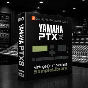 Peut inclure: Une boîte rectangulaire noire pour la Yamaha PTX8 Vintage Drum Machine Sample Library de Digital Audio Creative Tools. La face avant présente du texte blanc, un graphique d'affichage vert et une grille de boutons. Le côté affiche la marque.