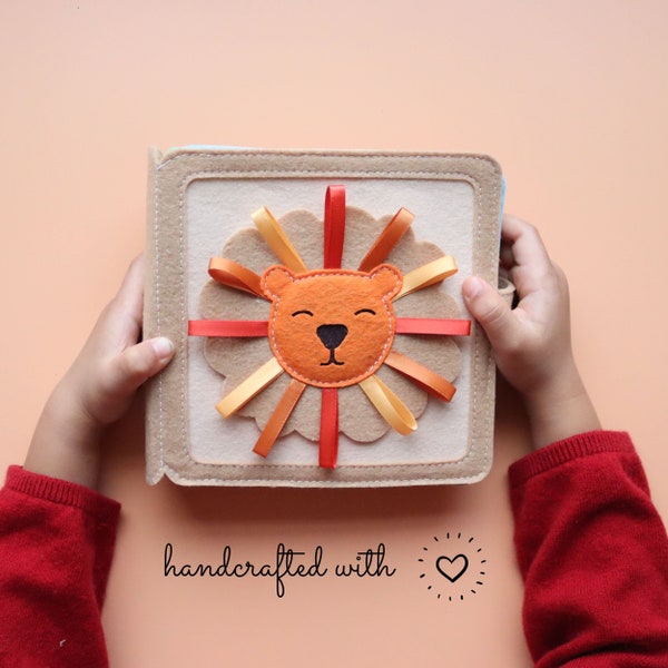 Cadeau personnalisé pour enfants, mini livre tranquille Lion, livre occupé comme cadeau de bébé pour l'anniversaire, cadeau de Pâques, jouet Montessori