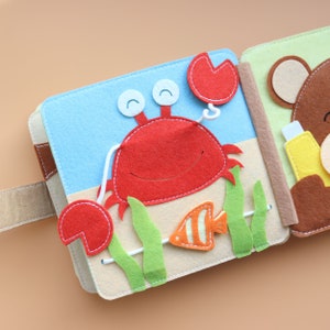 Personalisiertes Geschenk Kinder, Mini Quiet Book Löwe, Busy Book als Baby Geschenk für Geburtstag, Ostergeschenk, Montessori Spielzeug Bild 8