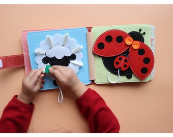 Mini livre silencieux personnalisé lapin, cadeau d’anniversaire pour bébé, livre occupé comme jouet Montessori, activité, cadeau pour bébé et tout-petit