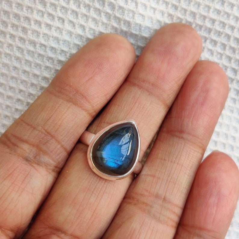 Gemstone Jewelry Natural Blue Labradorite Ring Silver Gemstone Ring Oval Labradorite Split Band Ring 925 Sterling Silver Gift for Her