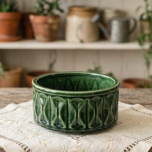 Vintage McCoy 522 USA Green Pottery Planter Cinch Hourglass Mid Century Modern Bowl