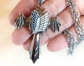 Collar Alas de la Libertad, estilo anime, Titán japonés de Ataque a los Titanes