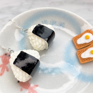 Miniature Food Set, Kawaii decor, mini sushi earrings, fried eggs earrings, Asian food, yummy accessories, japaness style, food toy
